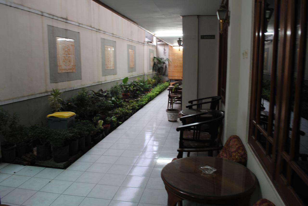 Hotel Wisata Baru Serang Exterior photo