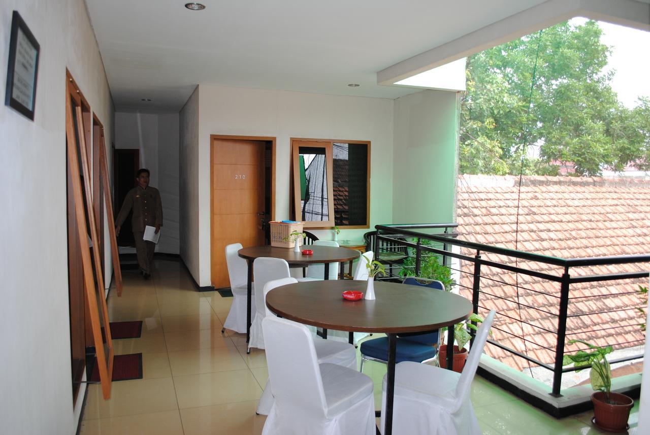 Hotel Wisata Baru Serang Exterior photo